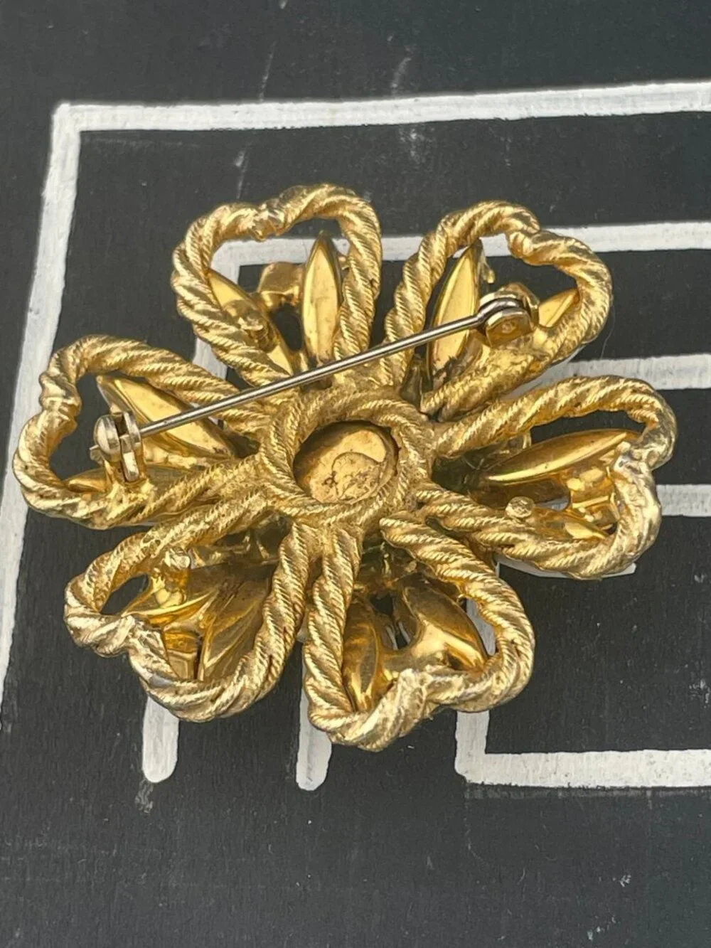 Verified Juliana D&E Brooch Gold Fluss Aventurine Milk Glass Topaz Rhinestone